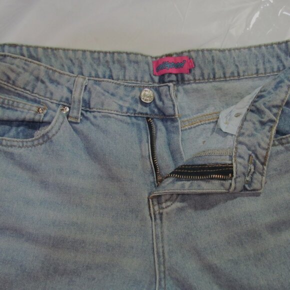 EDIKTED Light Wash Blue Womens Denim Jeans 30''' - Picture 7 of 10